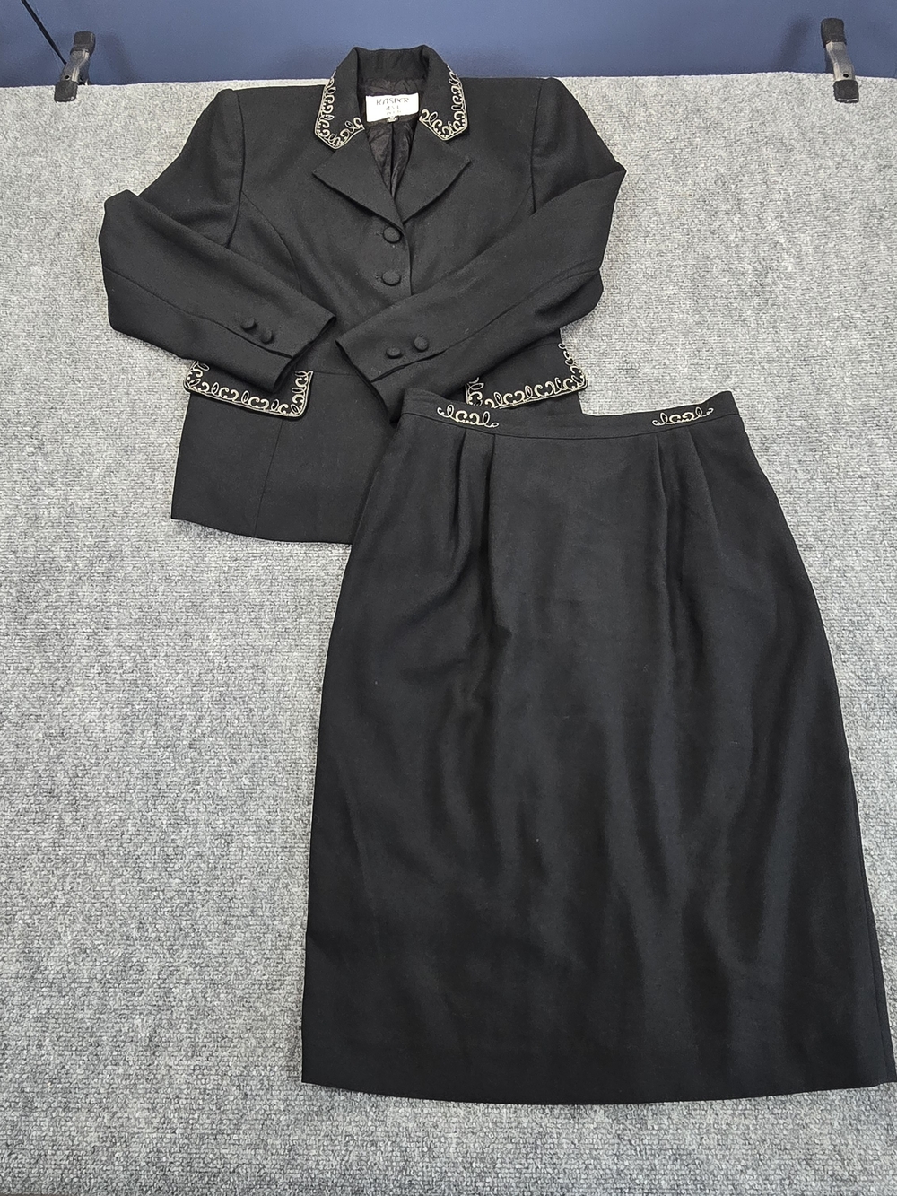 Kasper ASL Petite Black Skirt Suit Set Womens 8P Embroidered Blazer Pencil Skirt